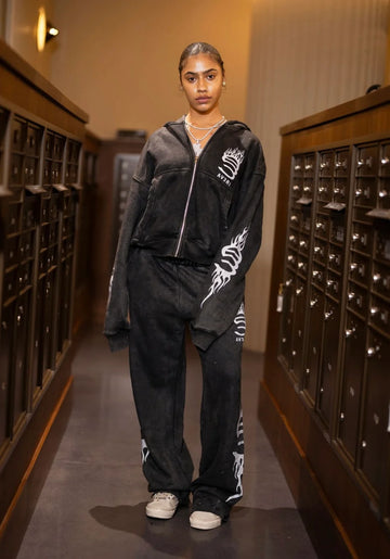 Av3ri Ash Flame Sweatsuit Black/White