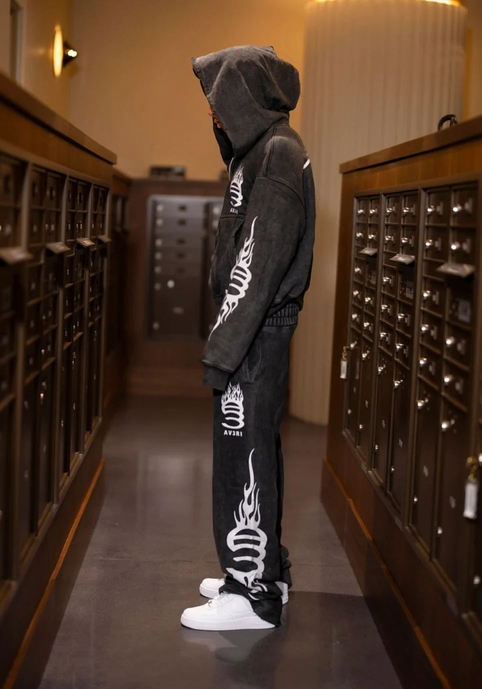 Av3ri Ash Flame Sweatsuit Black/White